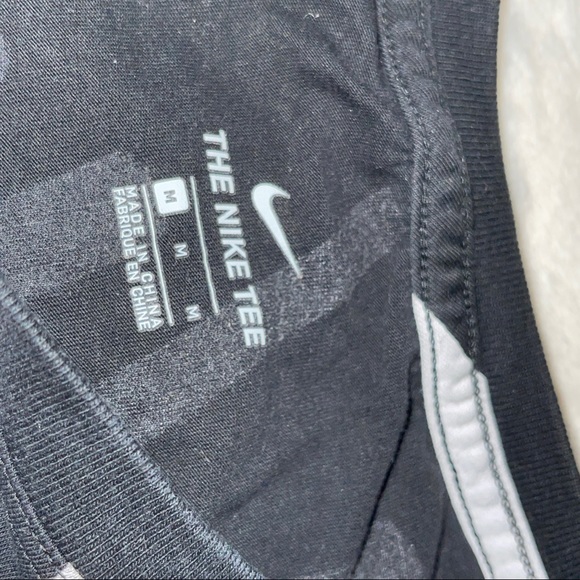 ❗️NIKE CROPPED TEE!! - Picture 2 of 3